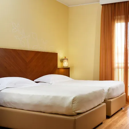 Mediterraneo Hotel 4*
