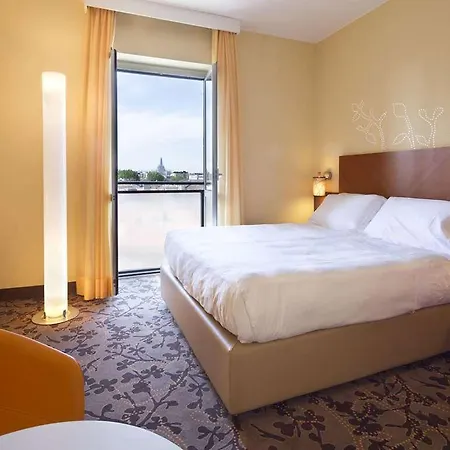 Unahotels Mediterraneo 4*
