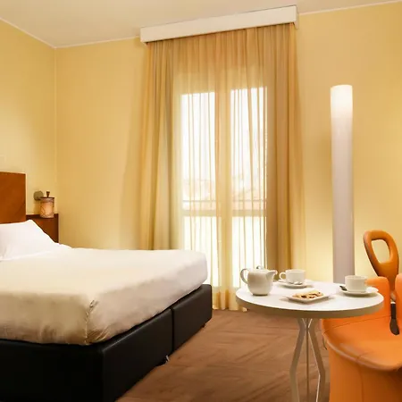Unahotels Mediterraneo 4*